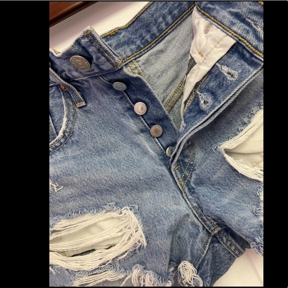 Levi’s 501 high rise shorts - Picture 3 of 4